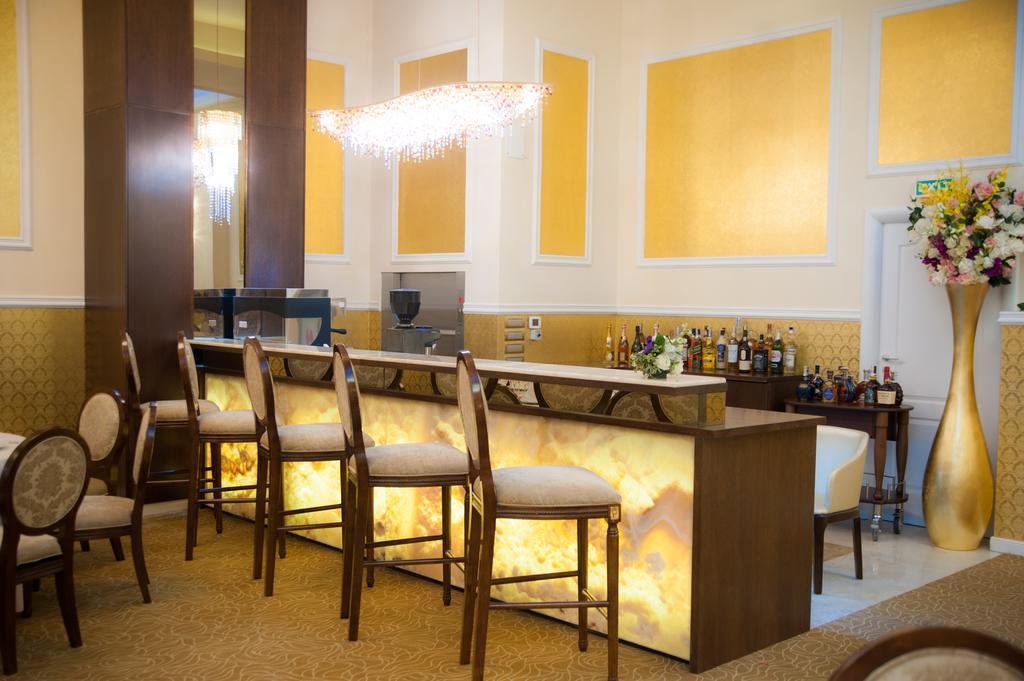 Best Western Hotel Lev Or I Bukarest Eksteriør billede