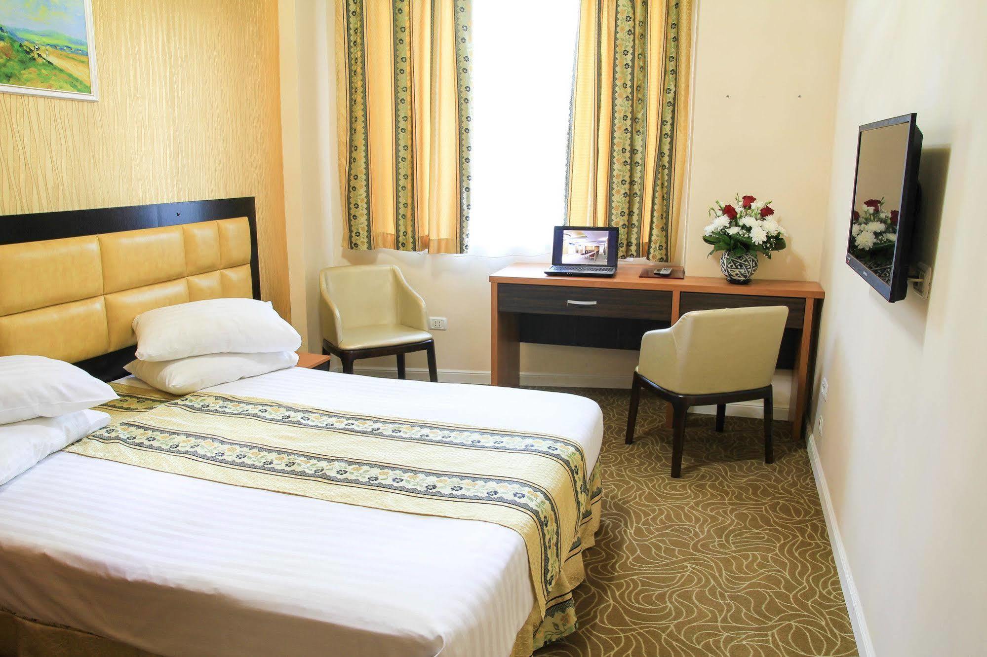 Best Western Hotel Lev Or I Bukarest Eksteriør billede