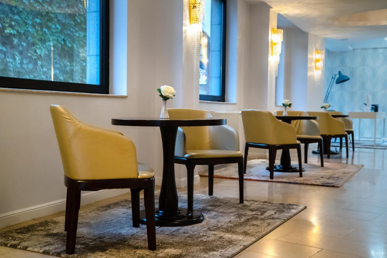 Best Western Hotel Lev Or I Bukarest Eksteriør billede