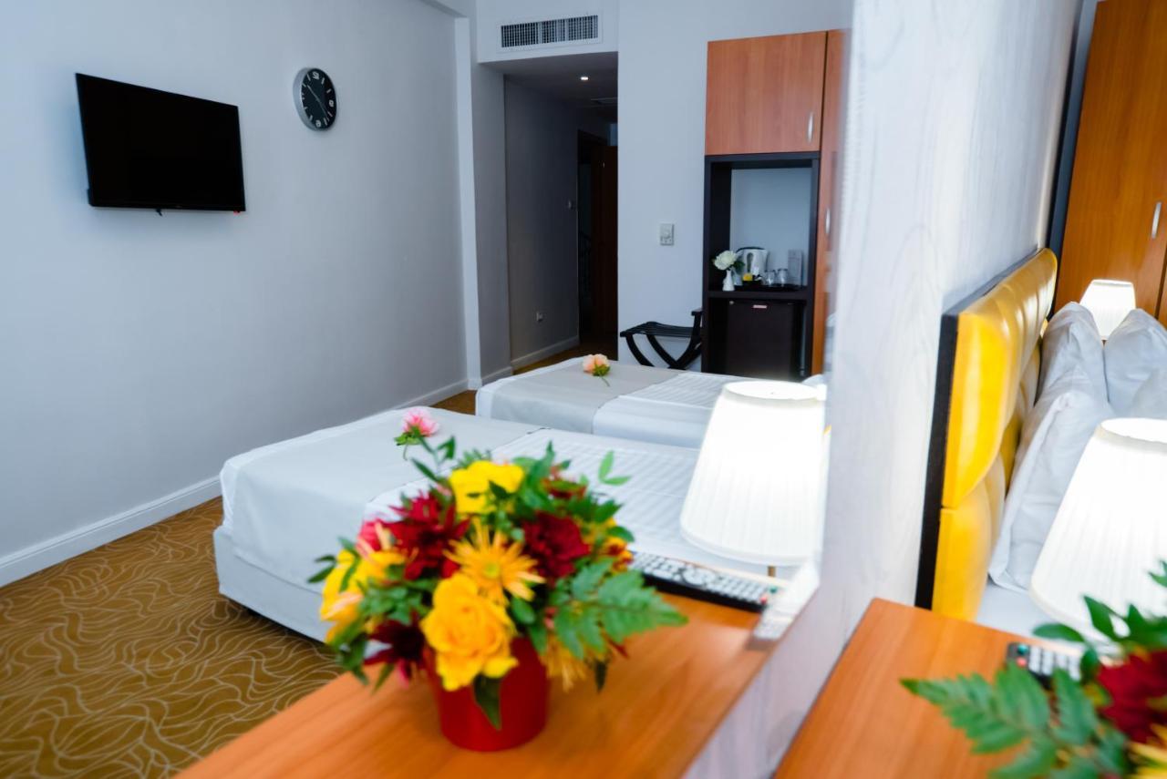 Best Western Hotel Lev Or I Bukarest Eksteriør billede