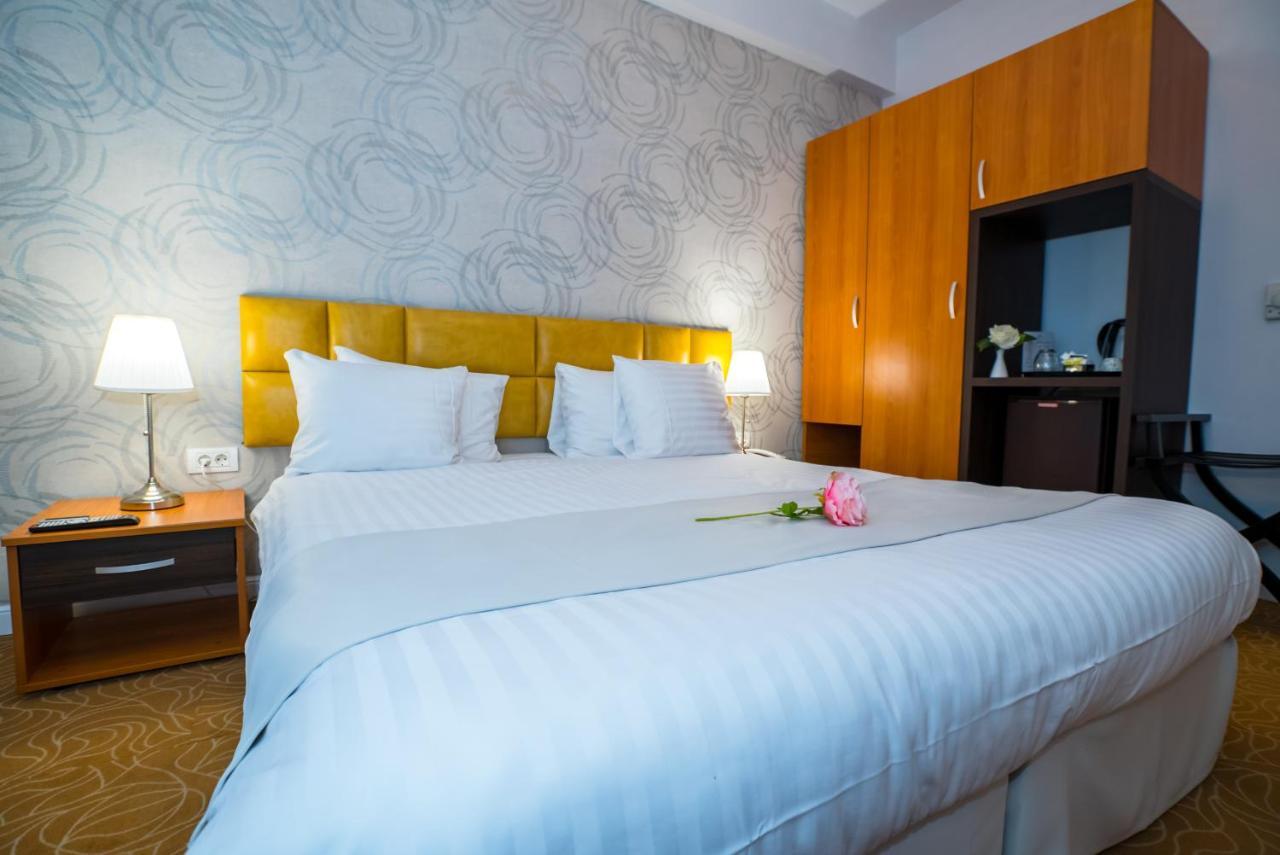Best Western Hotel Lev Or I Bukarest Eksteriør billede